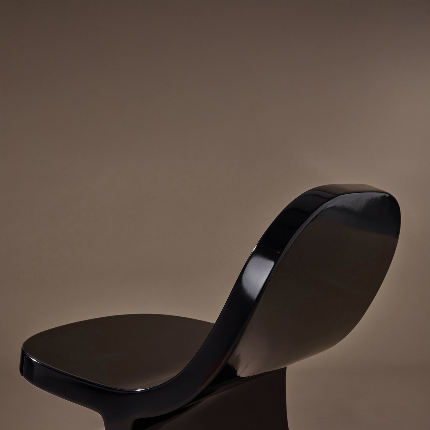 Silhouette Lounge Chair