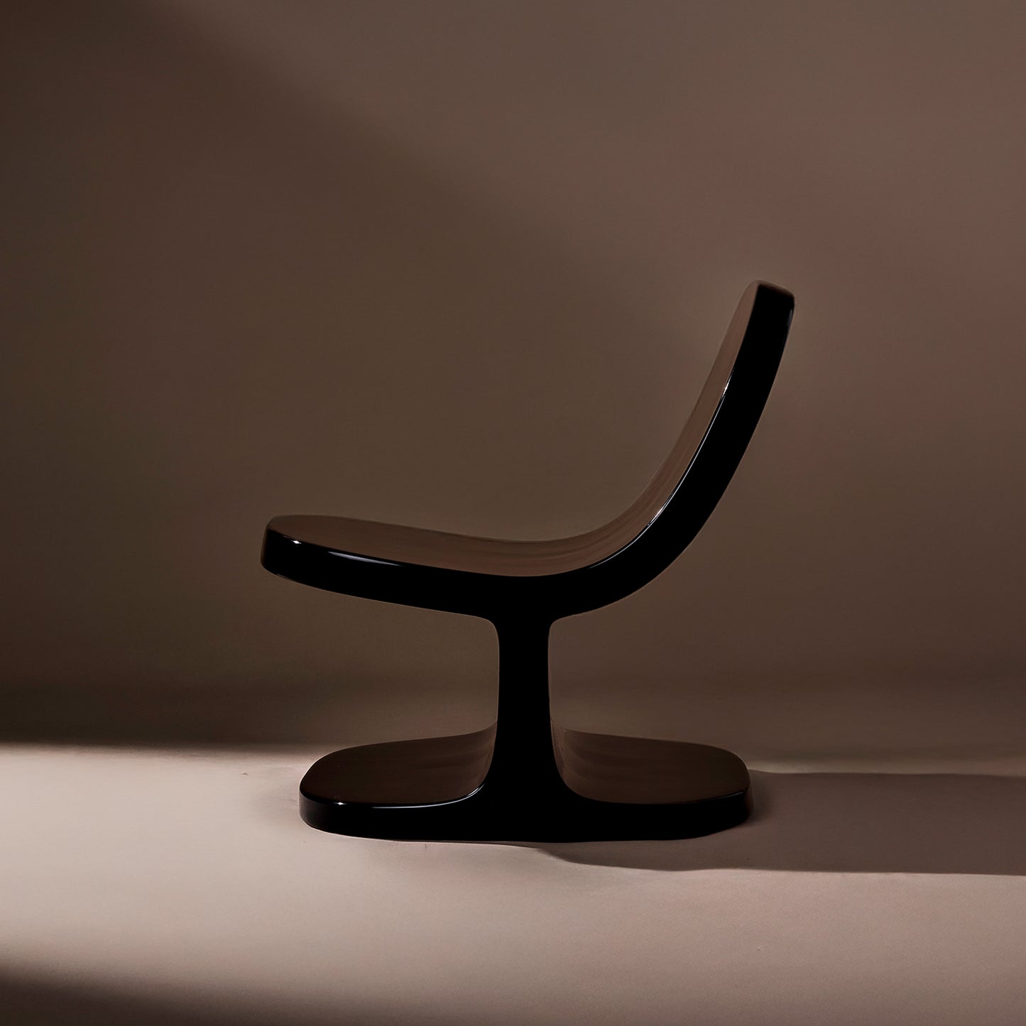 Silhouette Lounge Chair